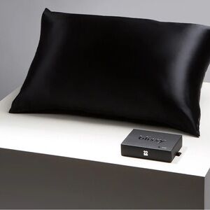 Blissy Black Silk Pillowcase